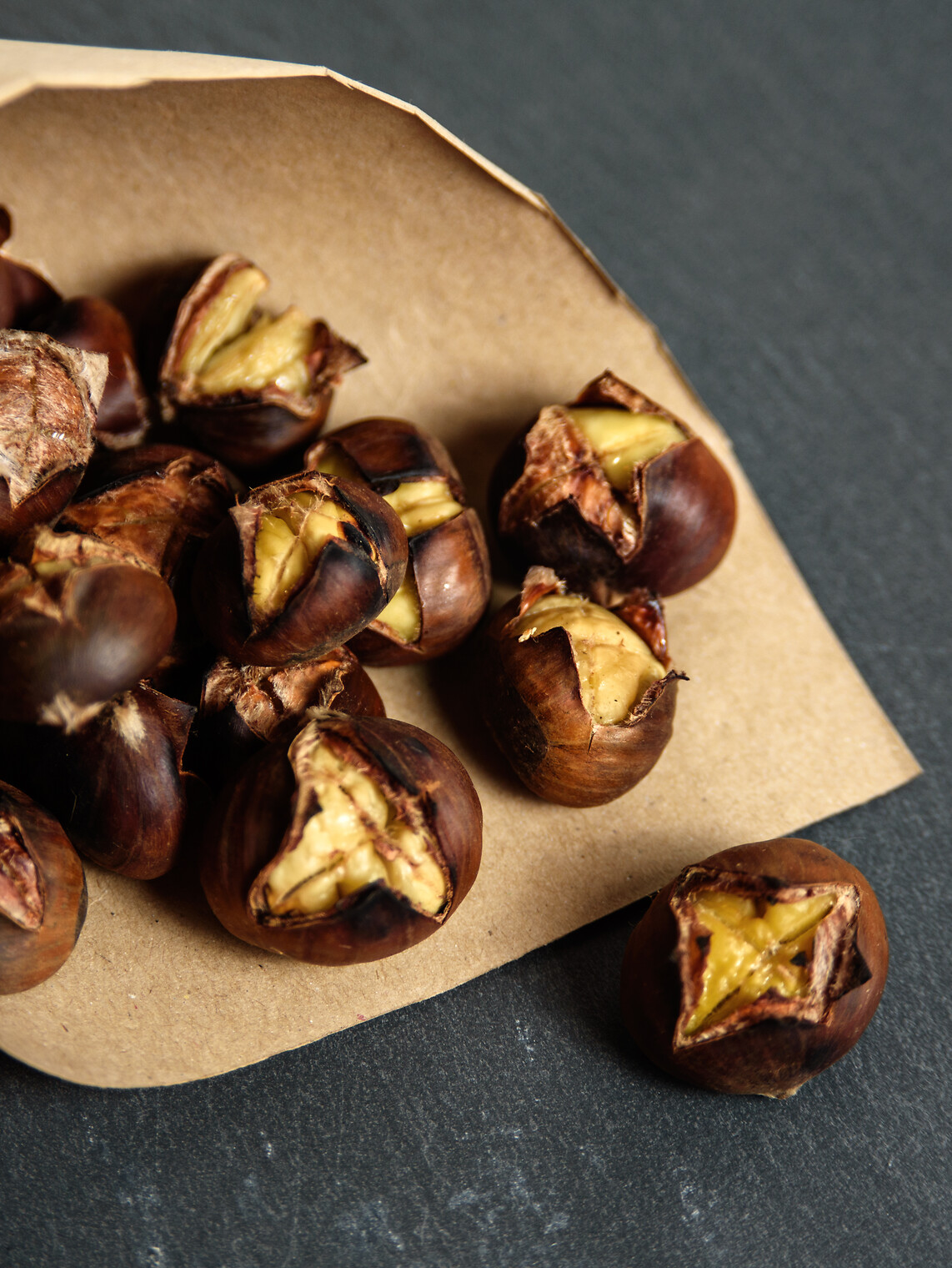 76 193 25 00_Maronen shutterstock_508084786-1.jpg Maronimesser