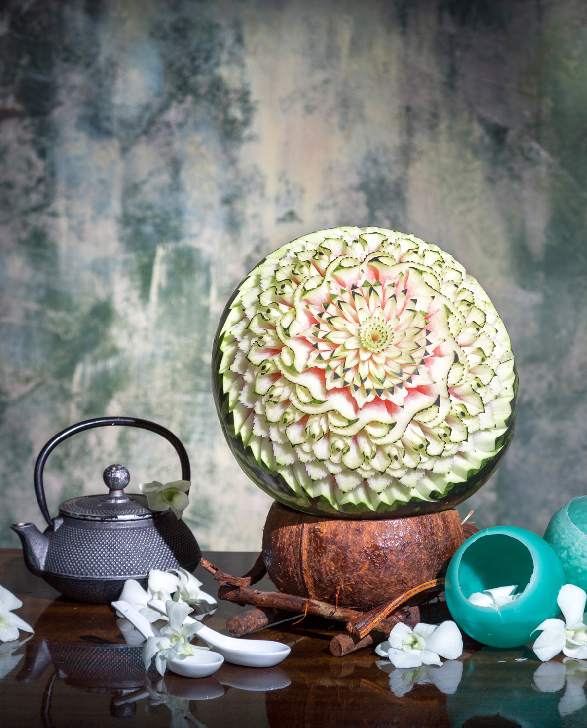 25 836 50 00_carvingMelone_shutterstock_web_1190x11476.jpg Thaimesser