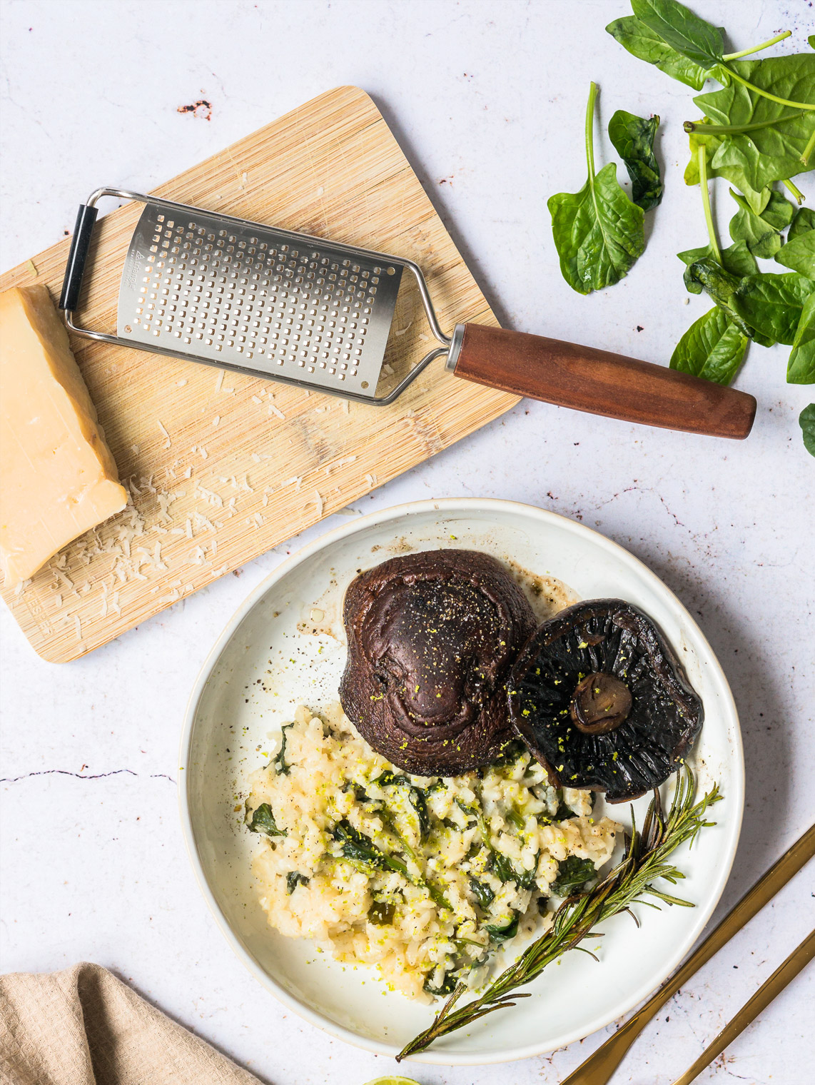 8913510-i01-LCDG-vertikal-web--1-