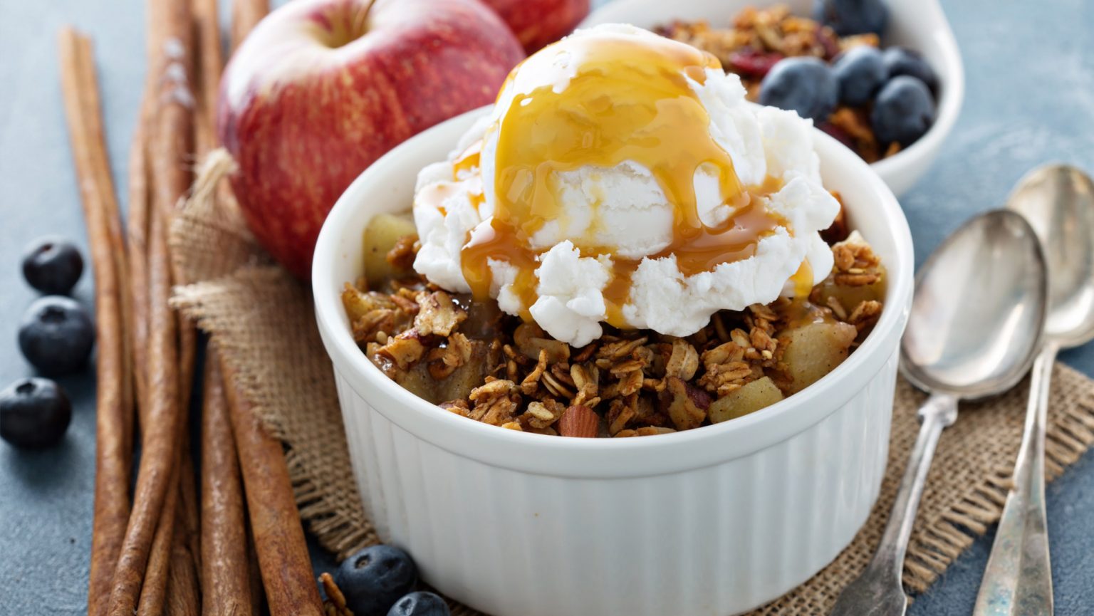 Apple-crumble with vanilla ice cream - triangle Recipe