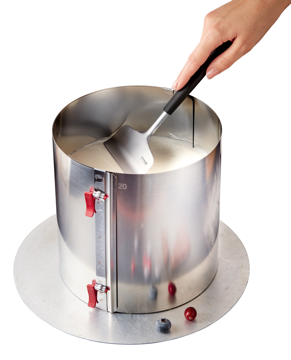 Cream spreader - Perfectly smooth surfaces even in large cake